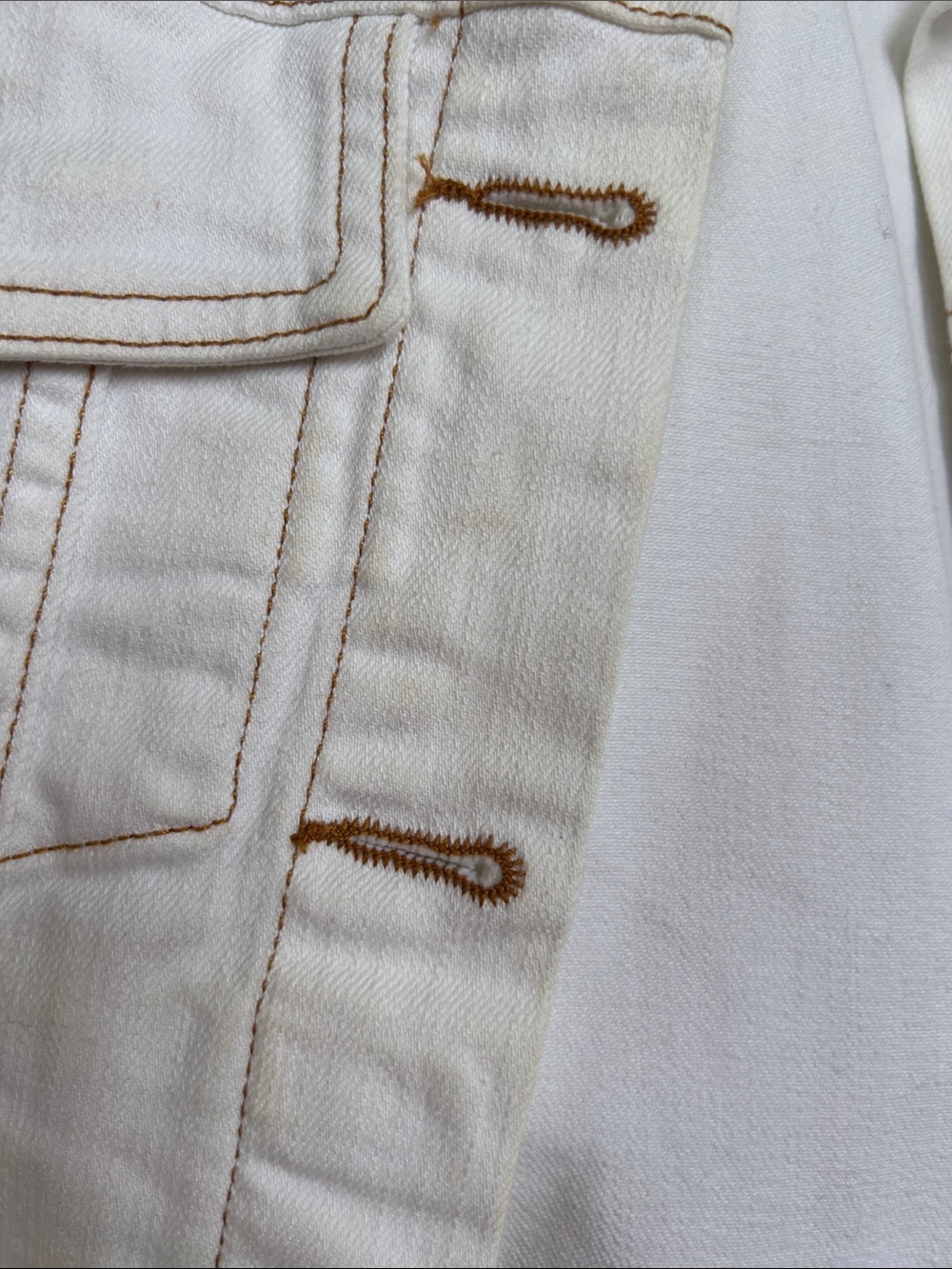 Veronica Beard White Cropped Denim Jacket. Button dickey. - Picture 3 of 4